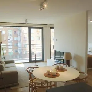 https://luxury-suite-apartment-flagey-louizalaan.brusselshotelsbook.com